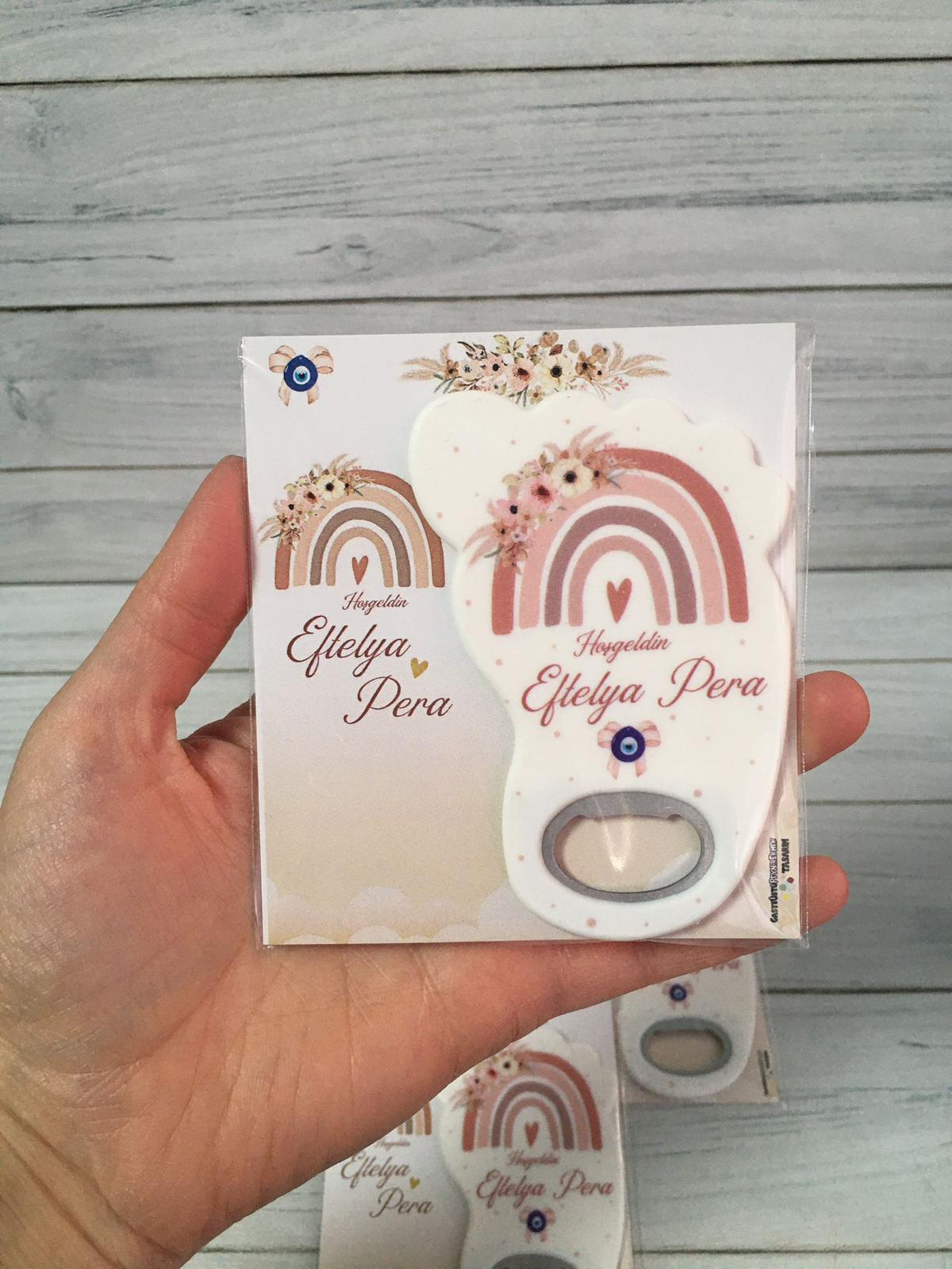 Yenidoğan Kız Bebek Hediyelik Açacak Magnet