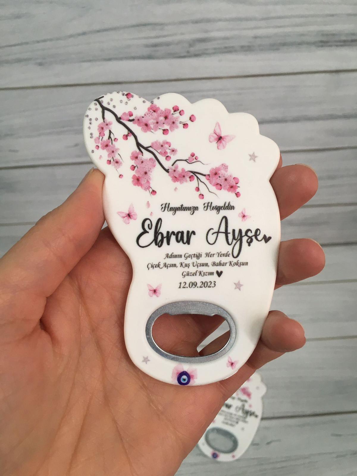 Yenidoğan Kız Bebek Hediyelik Açacak Magnet
