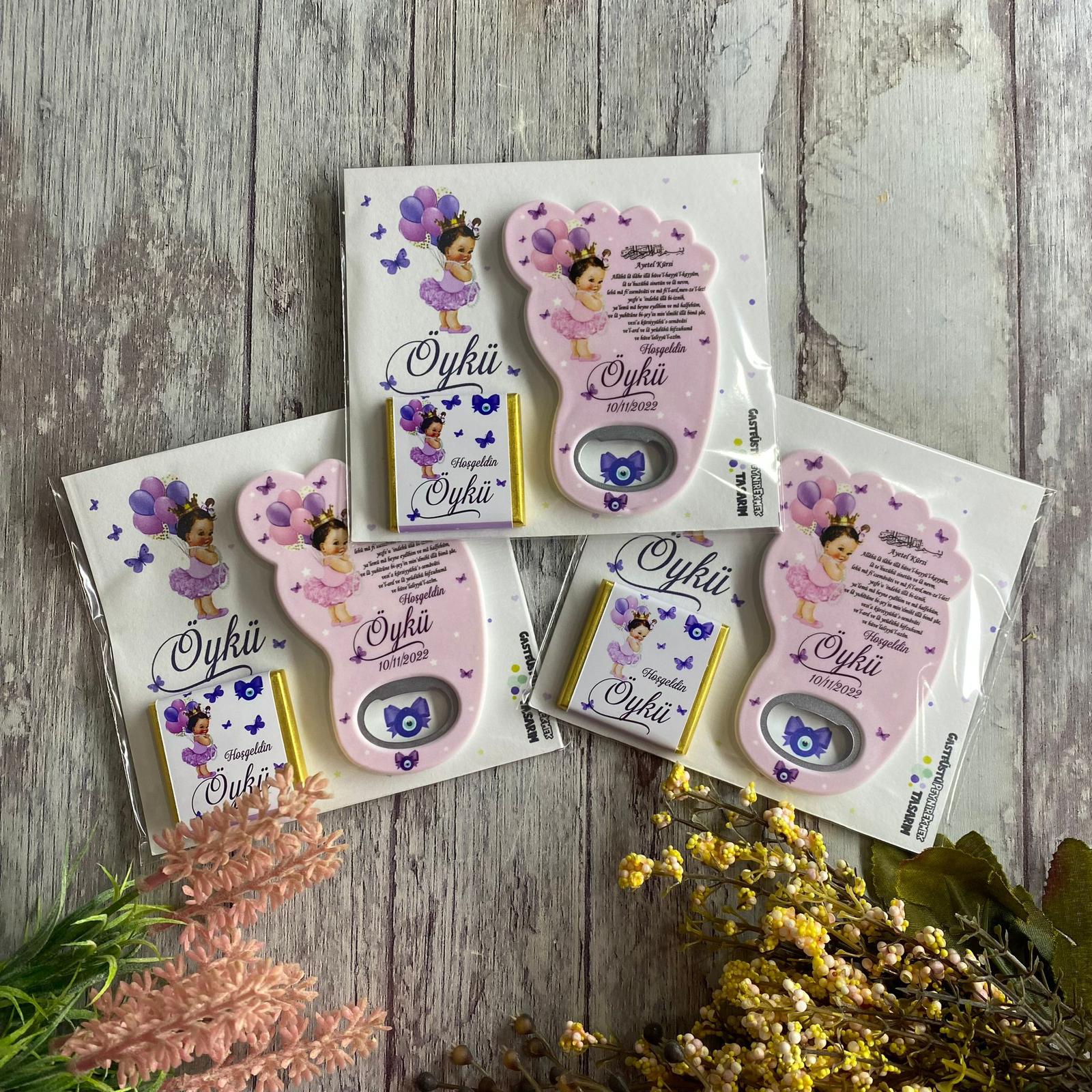 Kız Bebek Hediyelik Çikolata & Açacak Magnet Paket